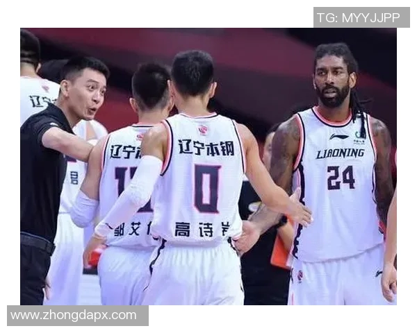 郭艾伦带领中国男篮迎战国际赛场挑战展现篮球风采与团队精神